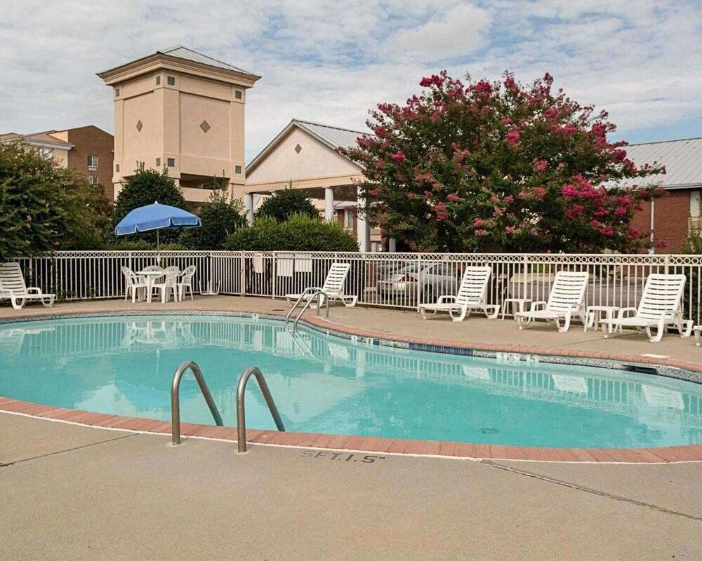 Comfort Inn Petersburg Near Fort Gregg-Adams Exterior photo