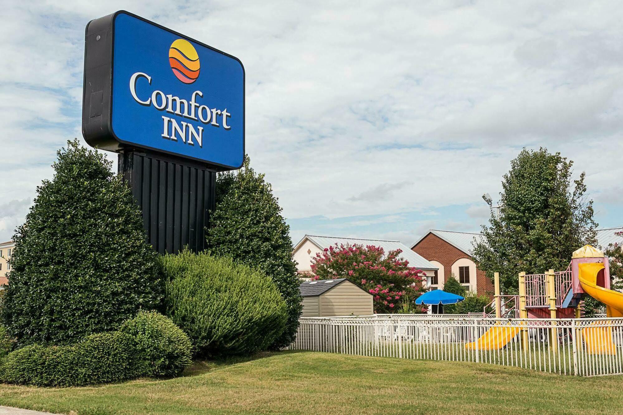 Comfort Inn Petersburg Near Fort Gregg-Adams Exterior photo